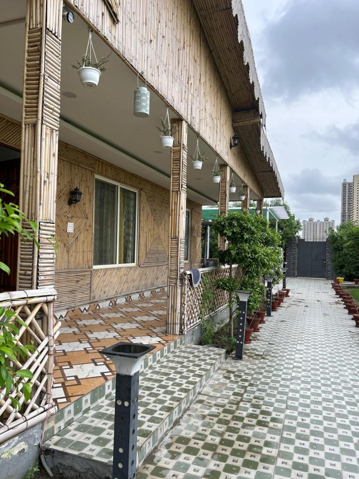 Vanraj Farm Greater Noida Exterior photo